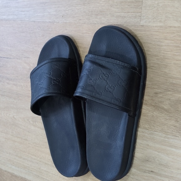 Gucci Guccissima Leather Slide 'Black' Sandals - Picture 2 of 7